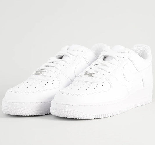 SNEAKERS NIKE AIR FORCE 1'07 WHITE UOMO
